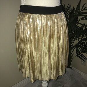 2/$20 Forever 21 Crinkle Gold Short Skirt M